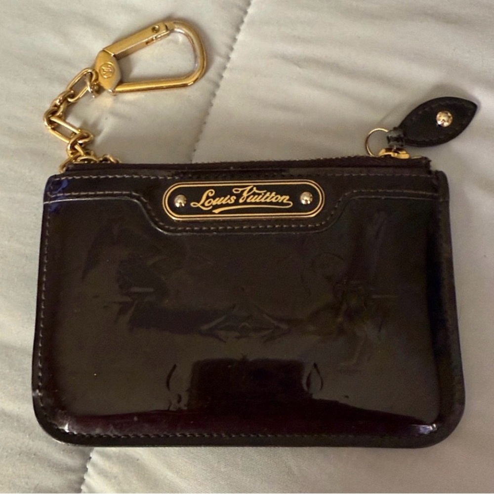 Louis Vuitton Chocolate Brown Vernis Signature Plaque Pouch
